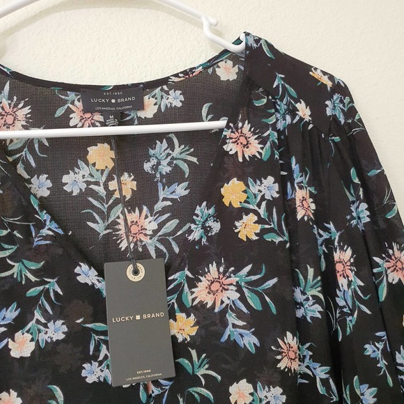 Lucky Brand Black Floral V-Neck Button Front Ruffled Peplum Top Size Medium - Picture 7 of 10
